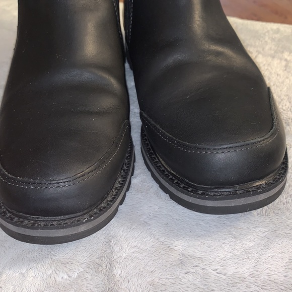 Timberland 9- black leather pull on boots main image 8